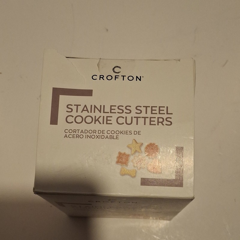 Crofton Stainless Steel Cookie Cutter Set 6 Piece Frame Heart Star Flowers Bone gallery