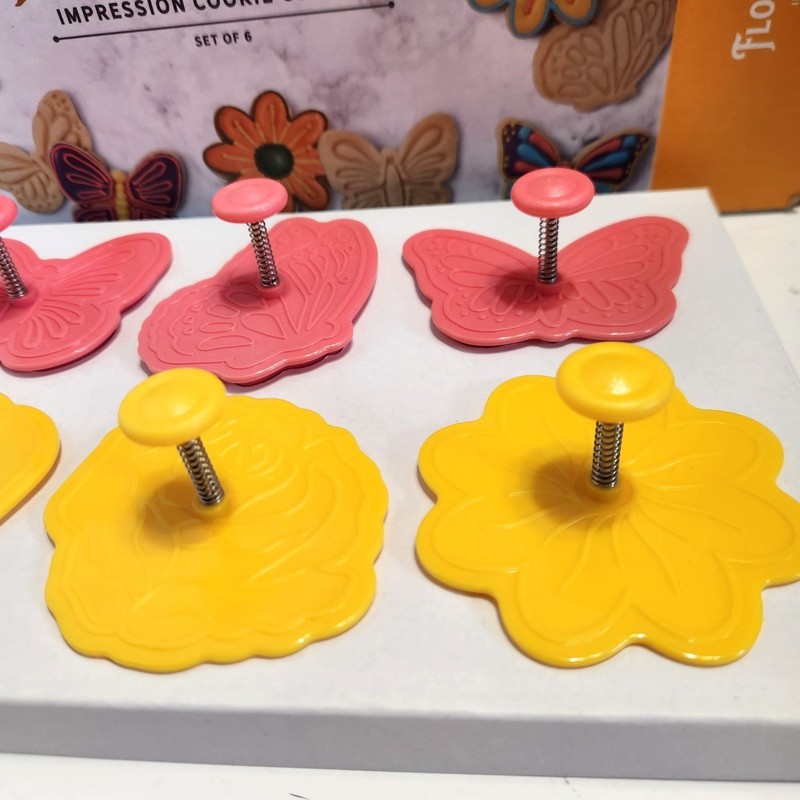 Williams Sonoma Spring Floral Butterfly Impression Cookie Cutter Set Of 6 gallery