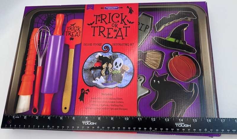 HANDSTAND KITCHEN Trick Or Treat Halloween Deluxe Cookie Decorating Set 30Pieces gallery