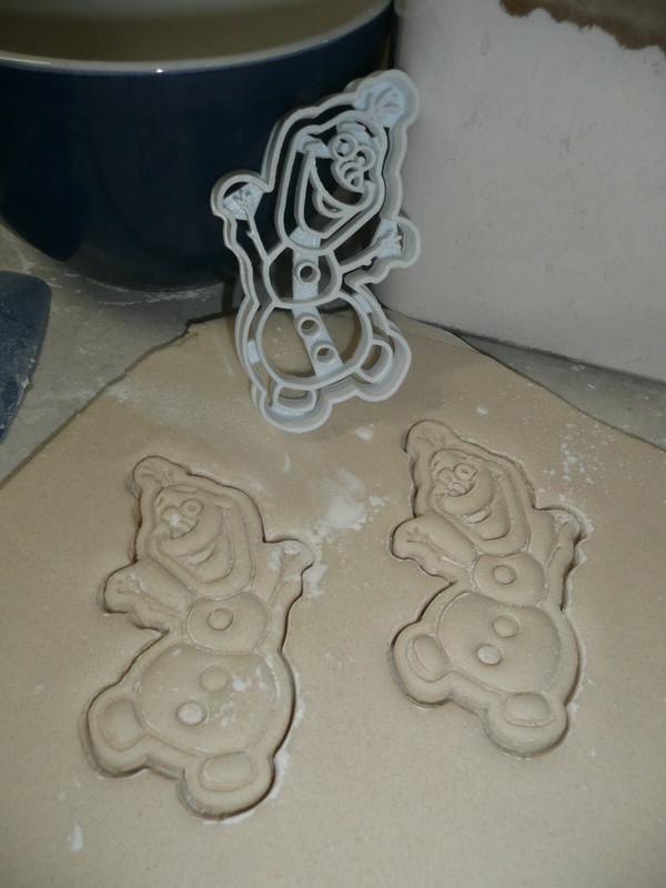 FROZEN KIDS MOVIE CHARACTERS ELSA ANNA SVEN OLAF KRISTOFF COOKIE CUTTER PR1417 gallery
