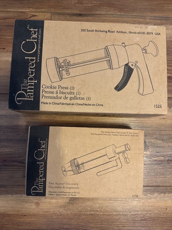 Pampered Chef Cookie Press (1525) & Easy Accent Decorator (1778) Lot of 2