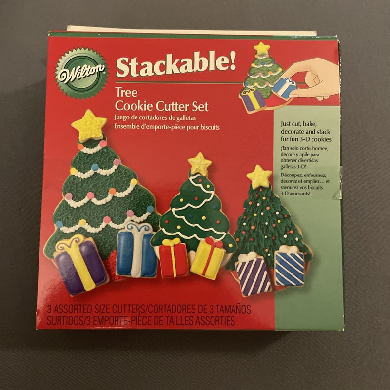 Wilton Stackable! Tree Present 3 Piece Cookie Cutter Set 2308-1425