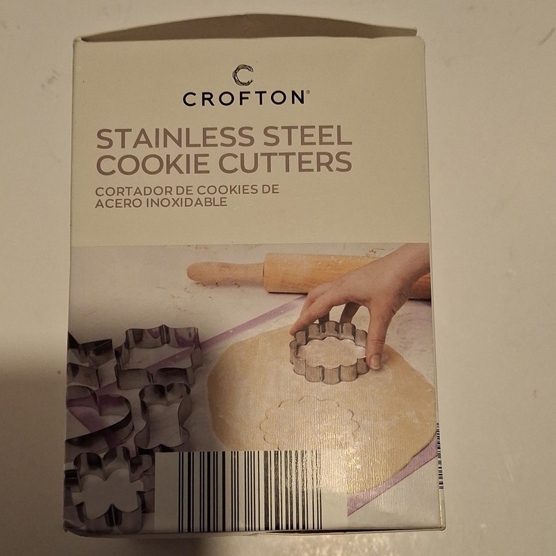 Crofton Stainless Steel Cookie Cutter Set 6 Piece Frame Heart Star Flowers Bone gallery