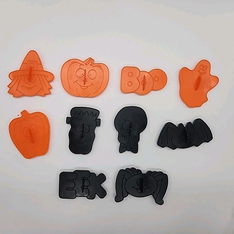 10 Vtg Halloween Cookie Cutters Wilton Plastic WITCH PUMKPIN BOO GHOST SPIDER
