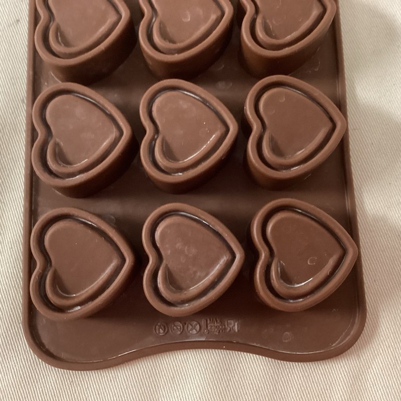 Lot of Six /6 Chocolate Candy Molds Silicone Christmas Valentine Flowers Heart gallery