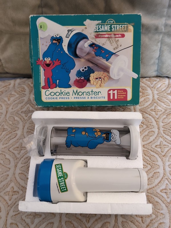 Vintage Hamilton Beach Sesame Street Cookie Monster Electric Cookie Press NOB