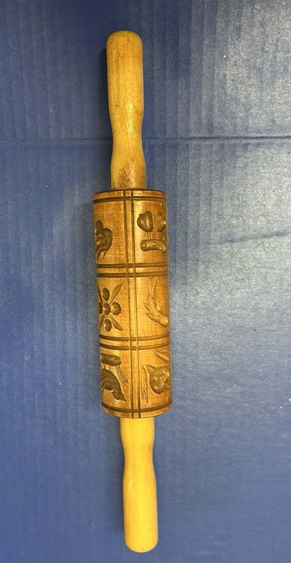 Vtg Rolling Pin Wooden Folk Dutch Style 12 Carved Floral Animal Moulds 14.5″