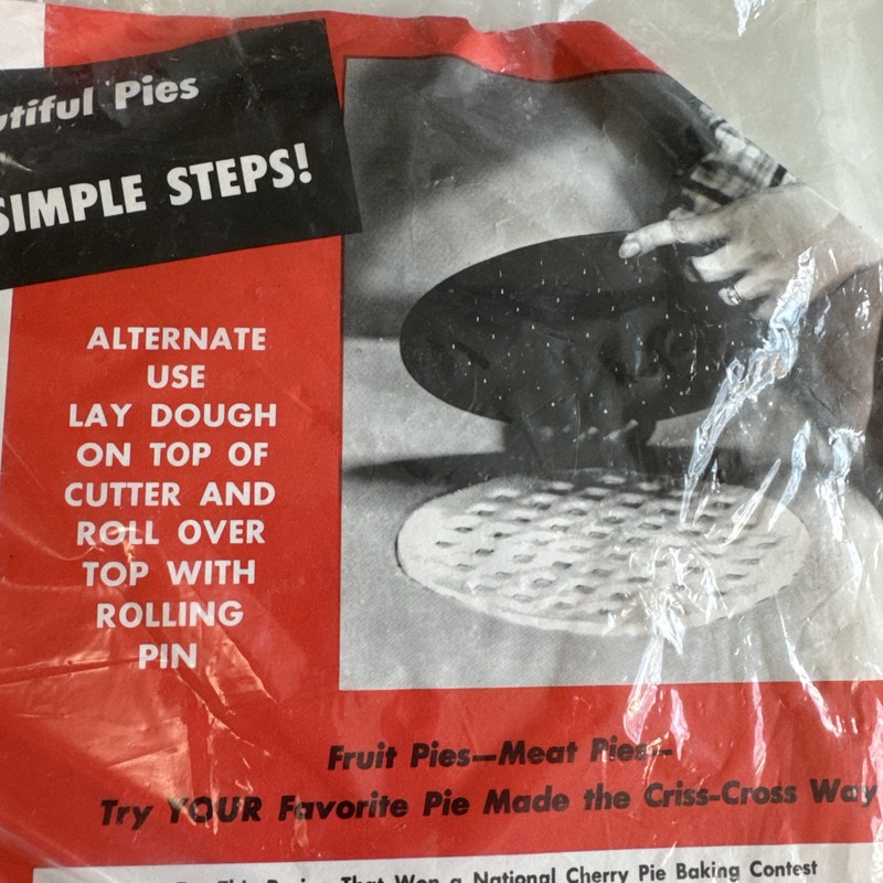 Vintage Criss Cross Lattice Pie Top Cutter New Sealed In Package gallery
