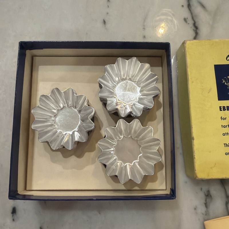Old Swedish Ebba’s Forms & Recipes Established 1954, 30 Small Forms gallery