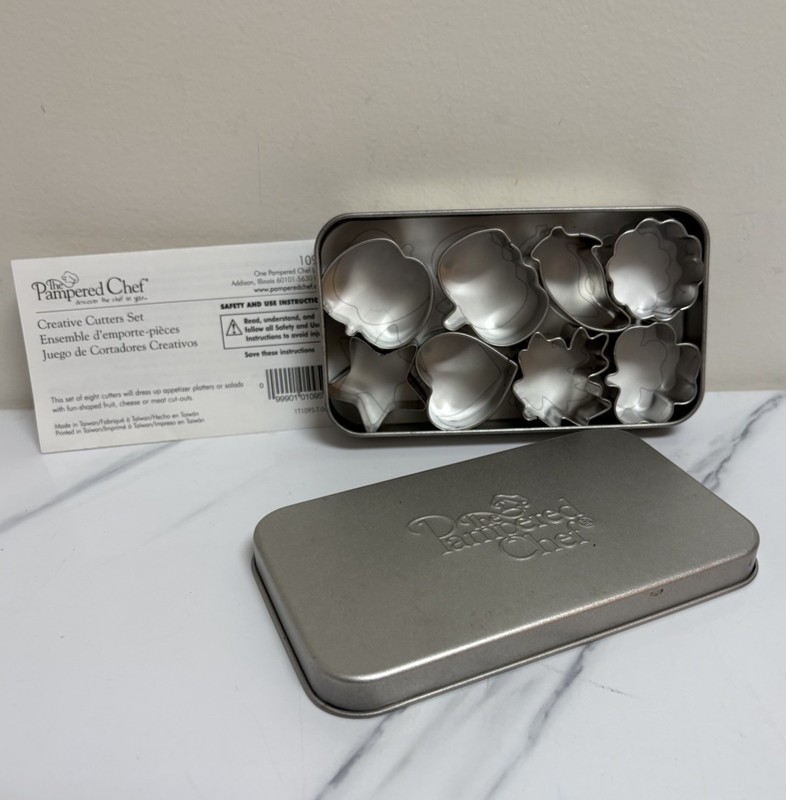 Pampered Chef Creative Cutters Set Stainless Steel Shape Cutters with Tin Autumn