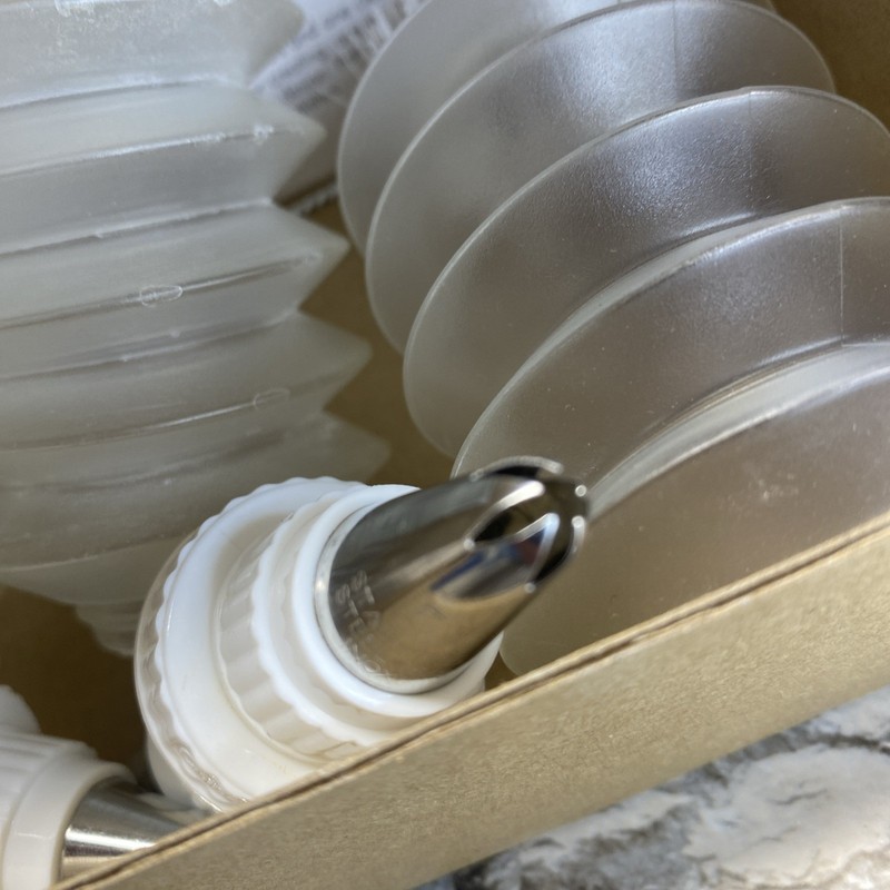 Pampered Chef Bottle Decorator Set 3 Tips Bottles Cake Cookie Frosting Shipfast gallery