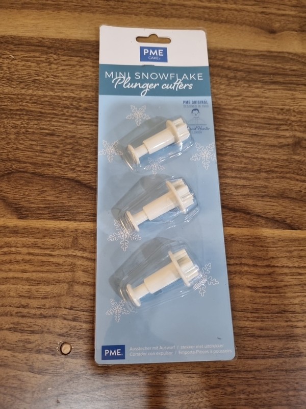 Mini Set Of 3 Snowflake Plunger Cutter Standard White