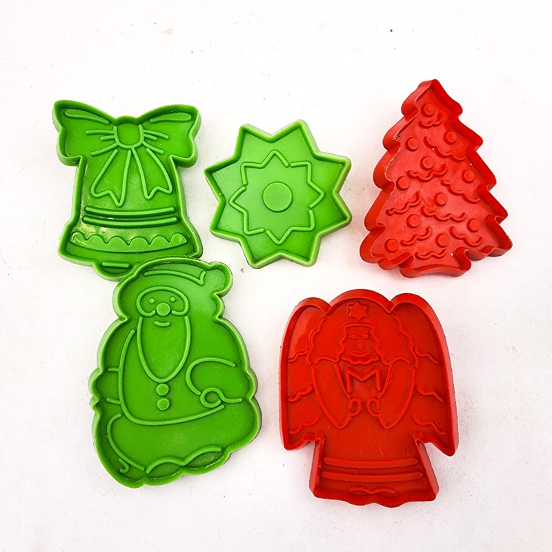 Vintage 1978 Wilton Christmas Cookie Cutters Plastic Set Of 5 Hong Kong
