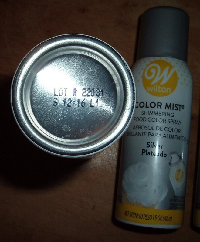 2 Ct Wilton 1.5 Oz SILVER Color Mist Food Color Spray For Cakes Cupcakes Cookies gallery