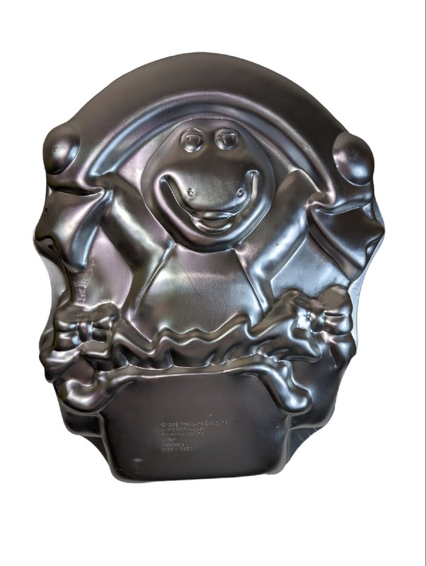 Vintage 1998 Wilton Aluminum Party Cake Barney Pan Tin New gallery