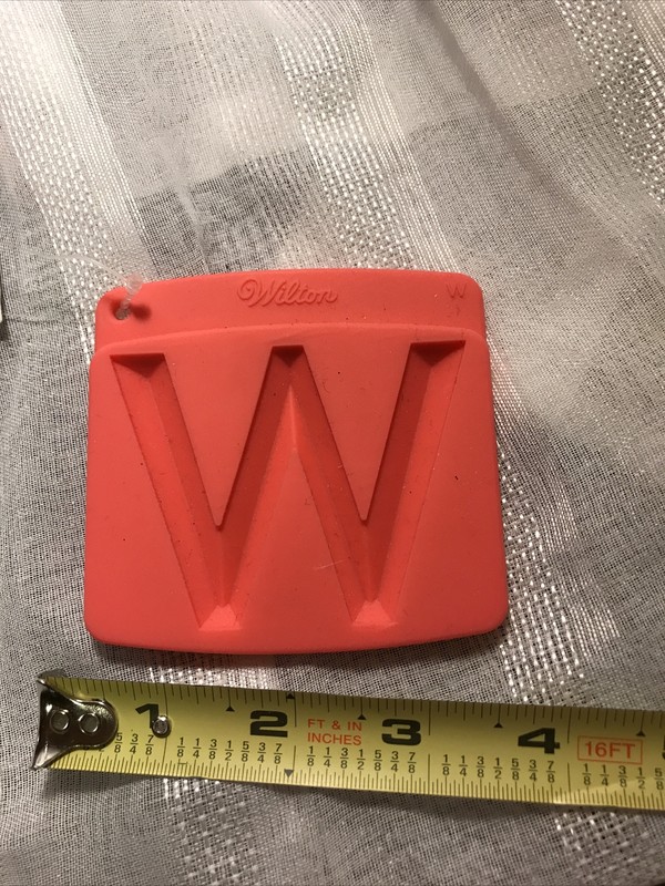 WILTON FONDANT LETTER MOLD LETTER “ W “ NEW Cake Decorating Initial Monogram