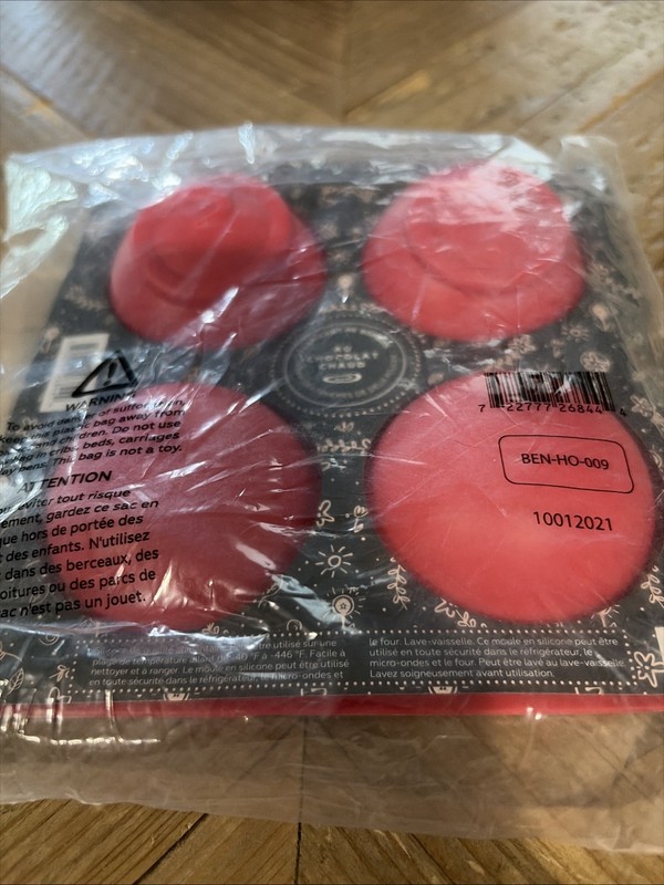New Lot of 5 Bennkai Hot Chocolate 2" Ball Bomb Maker gallery