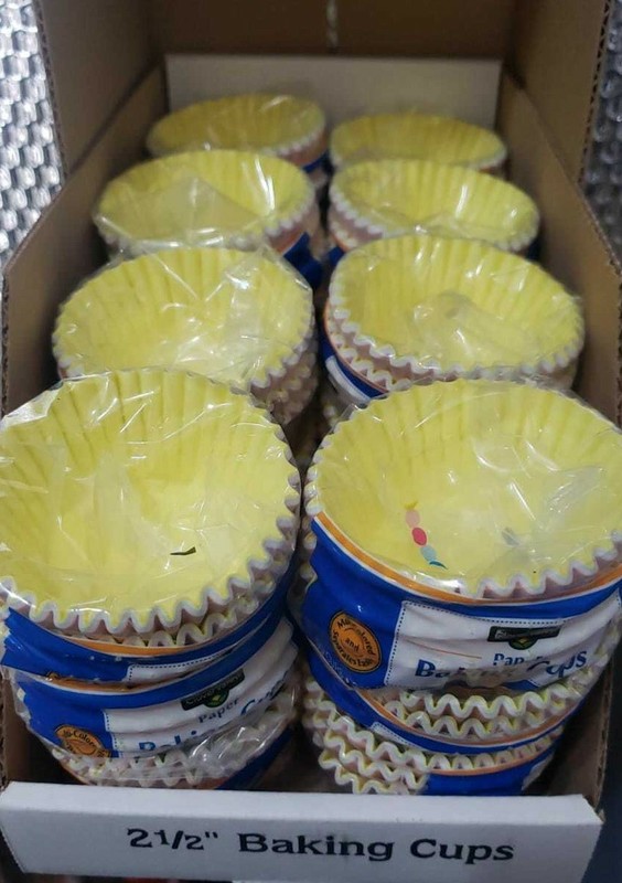 Paper Baking Cup Cake Liners 2-1/2 '' 24 Sleeves of 90 each ~ 2,160 total gallery