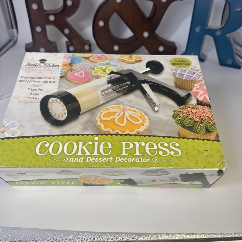 Nicole's Kitchen Cookie Press & Dessert Decorator NEW NIB W/ Accessories gallery