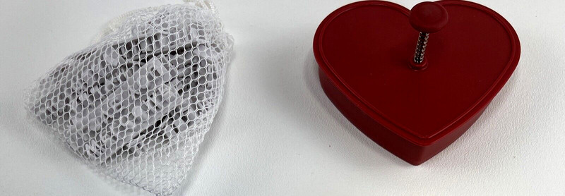 Chicago Metallic Cookie Cutters Notes Set of 3 Circle Heart & Square W/Box gallery
