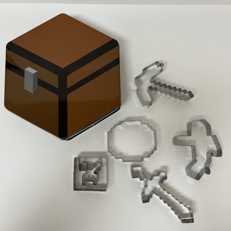 Minecraft Cookie Cutters Set Tin Creeper Sword Pickaxe Steve 2013 ThinkGeek