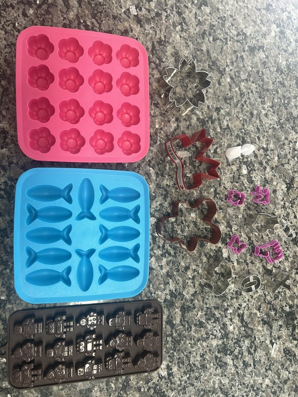 15-16pcs Cooking Chocolate Baking Tools Cookie Cutter Shape Robot Ribbon Flower
