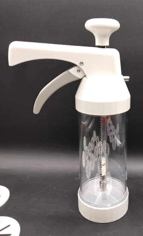The Pampered Chef #1525 Cookie Press with all 16 Original Discs gallery