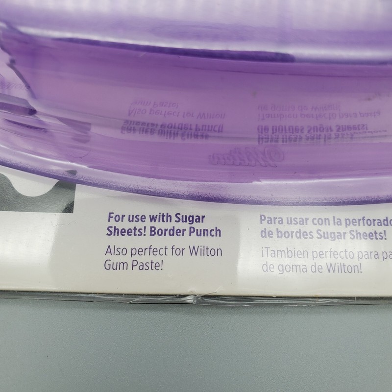 Wilton Waves Border Cutting Insert Sugar Sheets Decorating Supplies NIP Baking gallery