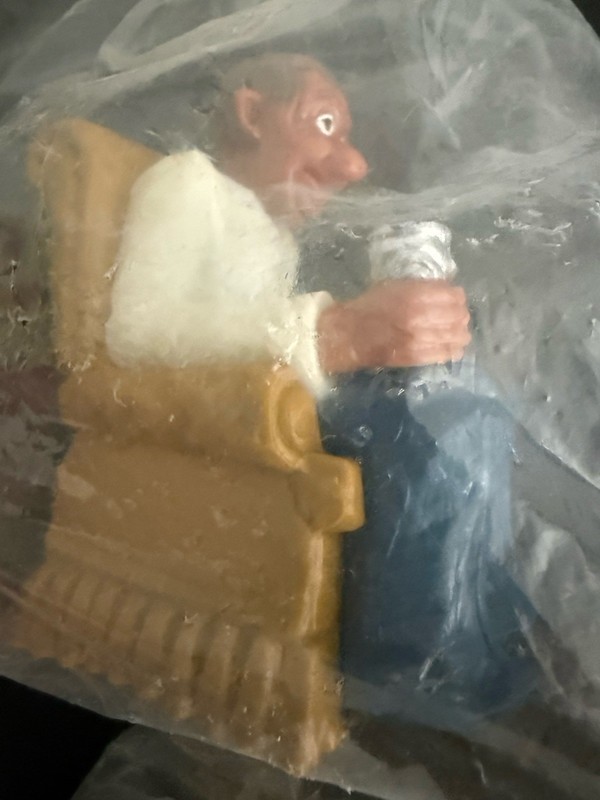 Lot 2 Vintage 1987 Wilton CAKE Tops Retired Old Man, Sick Man Beer Hungover gallery
