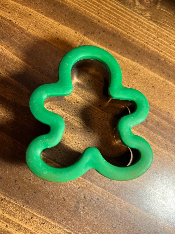 Wilton Comfort Grip Rubber Cushion Christmas Cookie Cutter GINGERBREAD BOY ~ EUC gallery