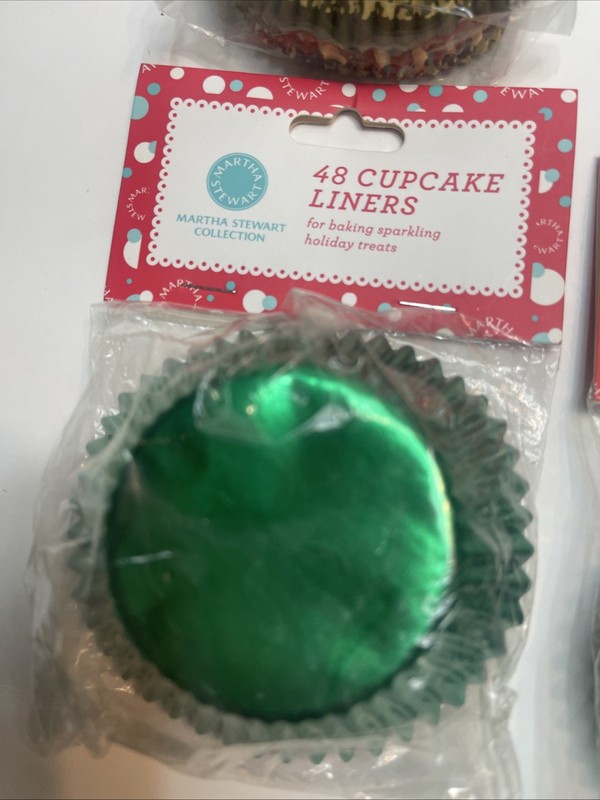 Martha Stewart, Wilton Christmas Cupcake Paper Liners Baking 540 Pieces New gallery