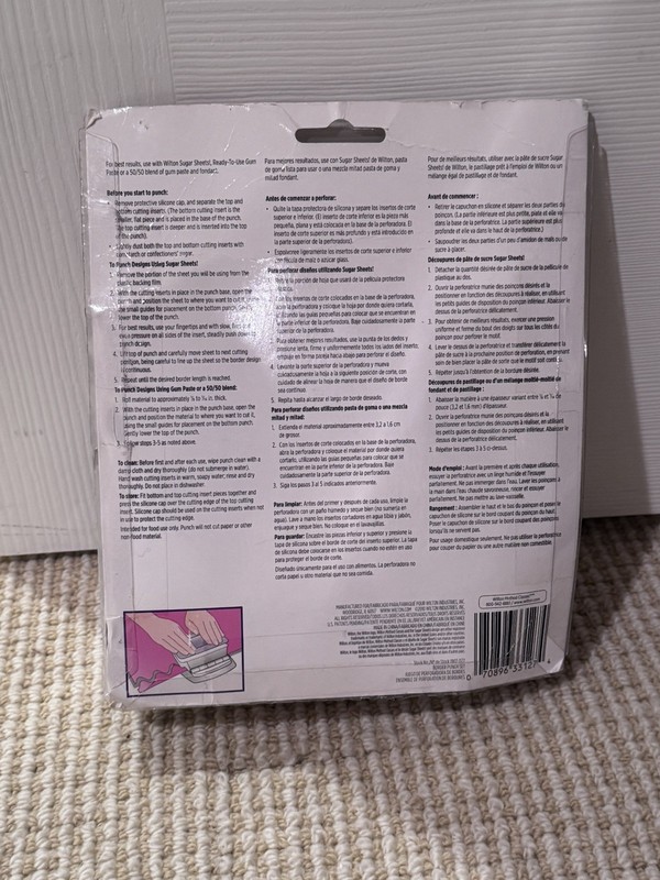 Wilton Cake Decorating Fondant Sugar Sheets Oval Shape Punch Cutter Set NIP gallery
