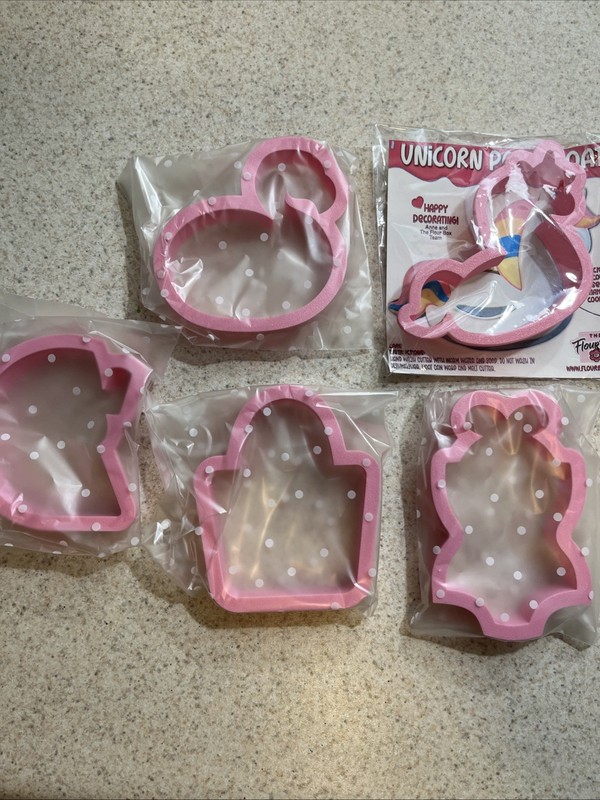 Flour Box Pool Part Set-4, & Unicorn Pool Float, Cutters 5- Total All Brand New