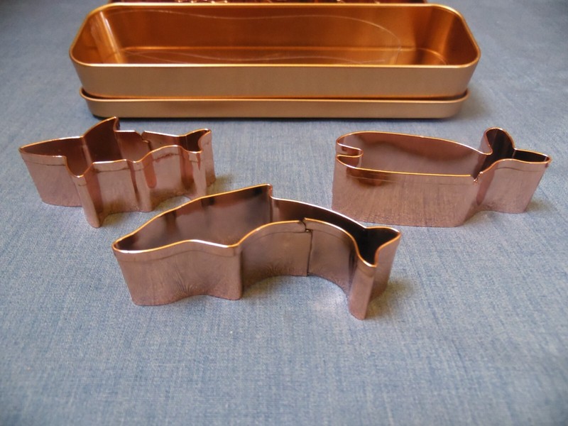 6 PIECES Wilton MINI Metal Cookie Cutter Set Copper Dinosaur Ocean Shark Whale gallery