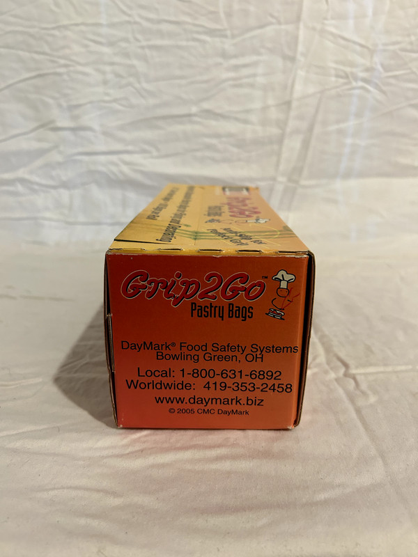 Daymark 112794 Grip2Go 21" Clear Anti-Slip Pastry Bags Boxed 99 of 100 Bags gallery