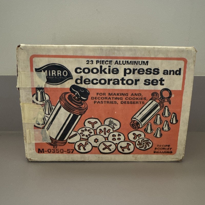 Vintage Mirro M 0350-57 Cooper Pastry Press & Decorators 18 Pieces Recipe Book