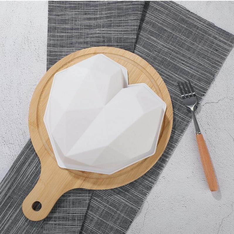 3D White Diamond heart- shaped Geometric Heart Mold Silicone Cake Bakeware K2
