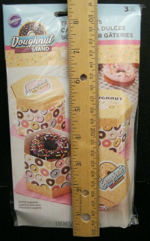 LOT OF 2 PACKAGES TOTAL OF 6 WILTON TREAT BOXES DOUGHNUT STAND #415-8059 NEW! gallery