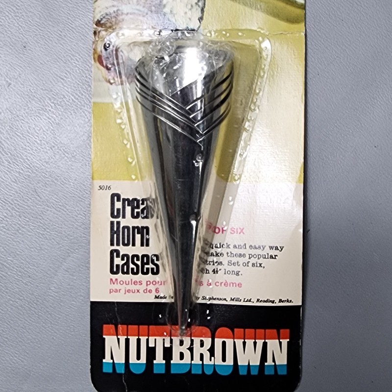 Vintage Nutbrown Cream Horn Cases Heavy Aluminum 4 1/2" Pack of 6 England gallery