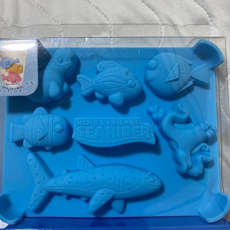 Tokyo Disney Sea Rider Nemo & Friends Silicone Mold Blue Finding Nemo Japan gallery