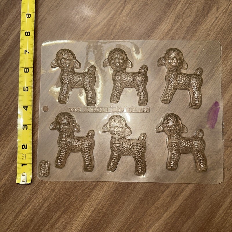 One Plastic Candy Mold - 6 Lambs on tray - Mardi Gras 0506 L7 - Used gallery
