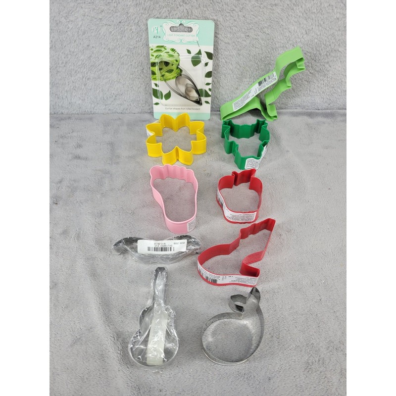 Lot Of Fondant Cutters Cookie Cutters Baking Tools Set Leaf Flower Foot Apple