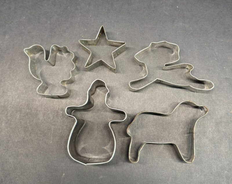 Vintage Cookie Cutters-5 pc-Star, Chicken, Snowman, Reindeer, Dog-1 3/4″-3″