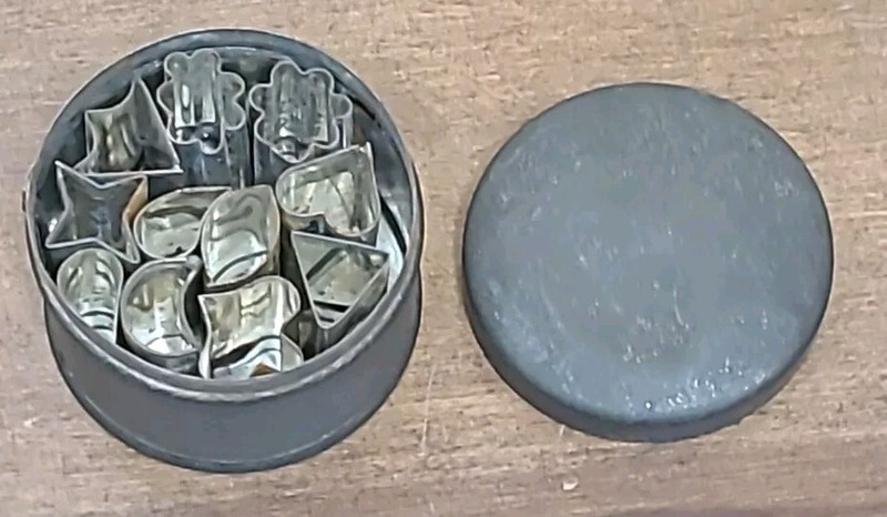 Antique German Aspic Jelly Cutters Set in Tin SJ Germany 11 Piece Fancy Shapes gallery