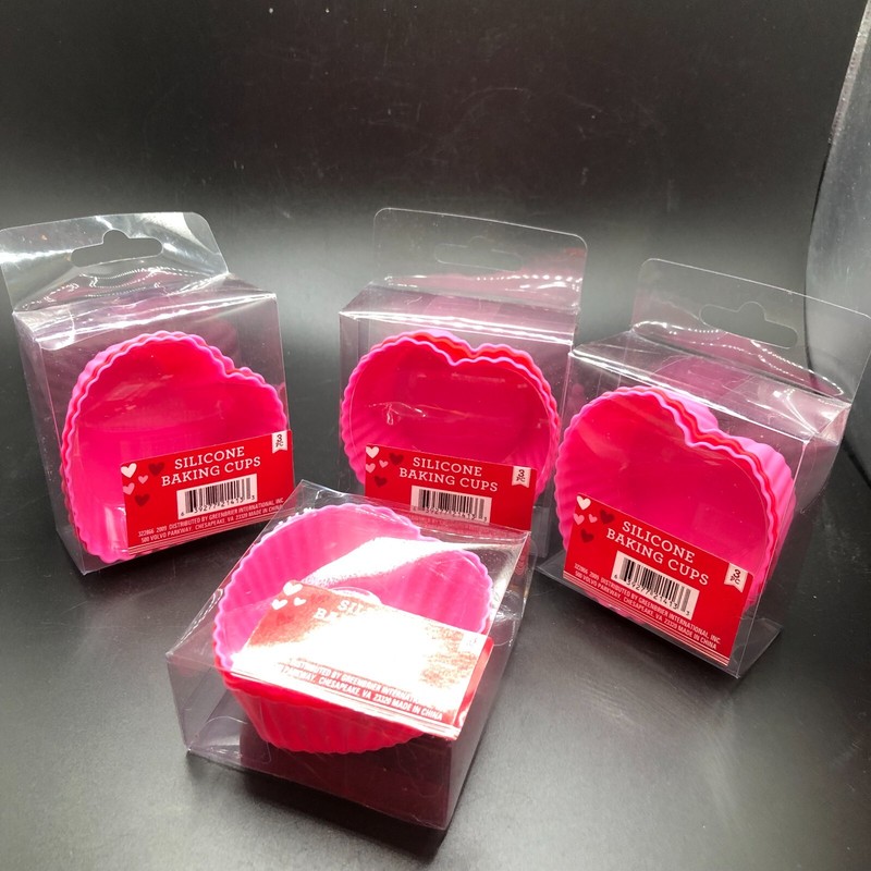 NEW Lot of 4 3 Packs Silicone Heart Shaped Baking Cups Reusable Valentines Day