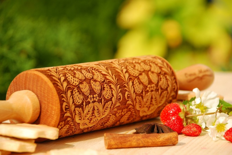 Embossed Dough Roller Rolling pin Strawberry Engraved Rolling Pin Textured Clay gallery