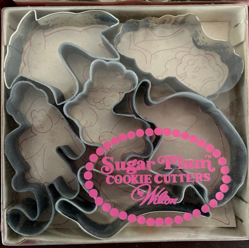 Vintage LOT of 4 Wilton Sugar Plum ZOO Cookie Cutter Set of 6 Each 4×6=24 Cute