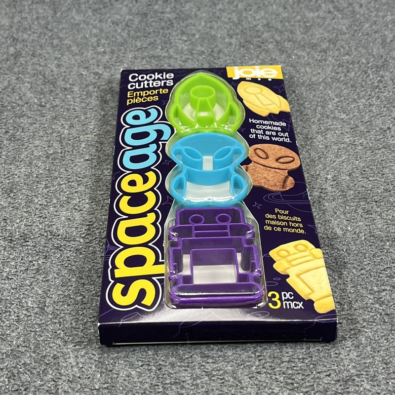 Joie Outer Space Alien Robot Rocket Kitchen Gadget 2" Cookie Cutter 3 Pack - New gallery
