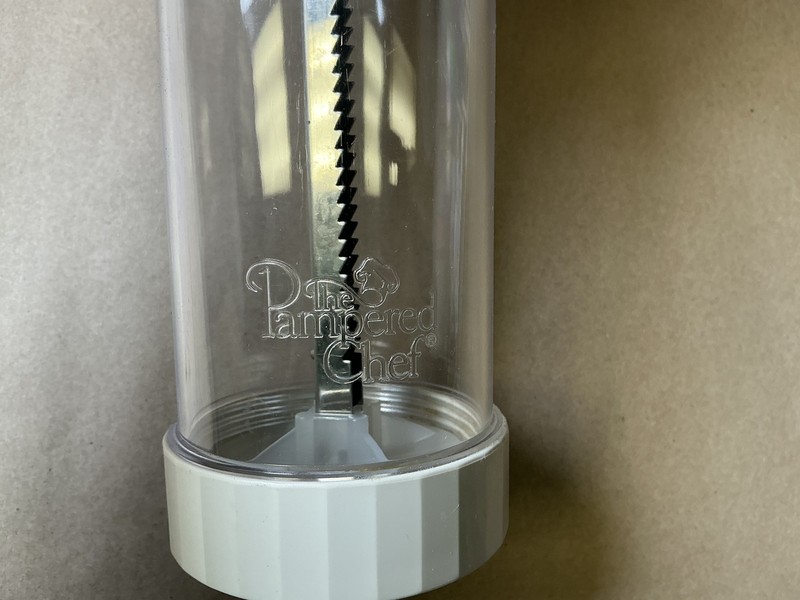 Pampered Chef Cookie Press Set White Standard 15 Discs Baking Kitchen Tool gallery