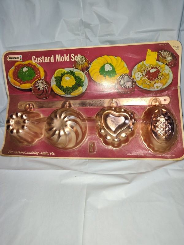 custard mold set with wall hanger